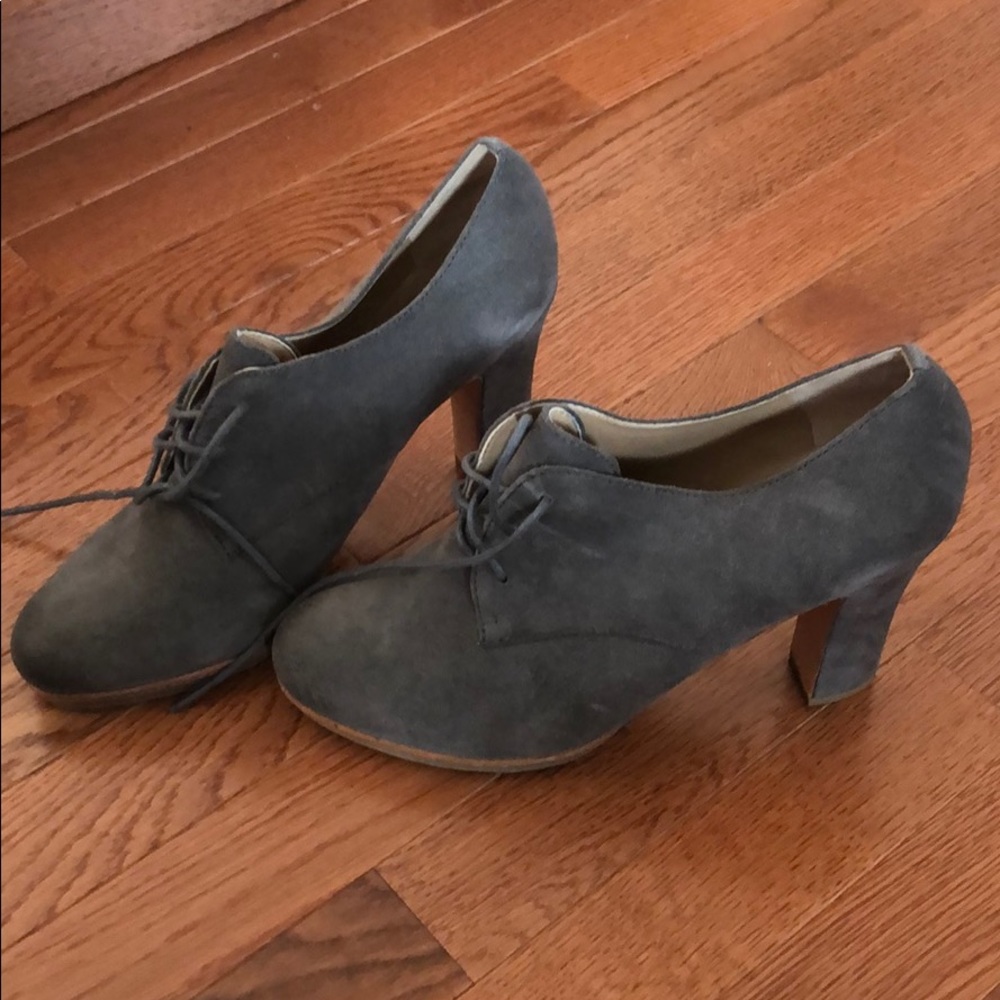 BNWT Talbots Grey Suede Booties